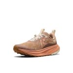 Women's Roam Trail Running Shoe  |  Warm Taupe/Cork
