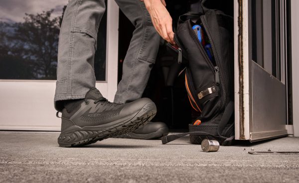 Women's Arvada ESD Work Sneaker (Carbon Toe)  |  Black/Black