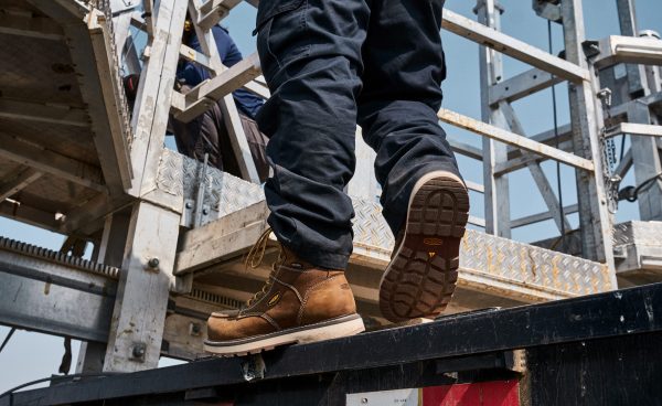 Men's Cincinnati 8 Waterproof 90?? Heel Boot (Carbon Toe)  |  Belgian/Sandshell